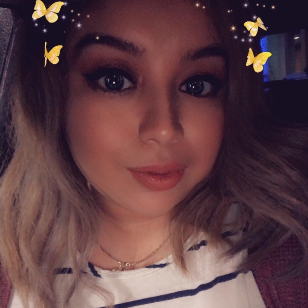 Meet your Posher, Dalia